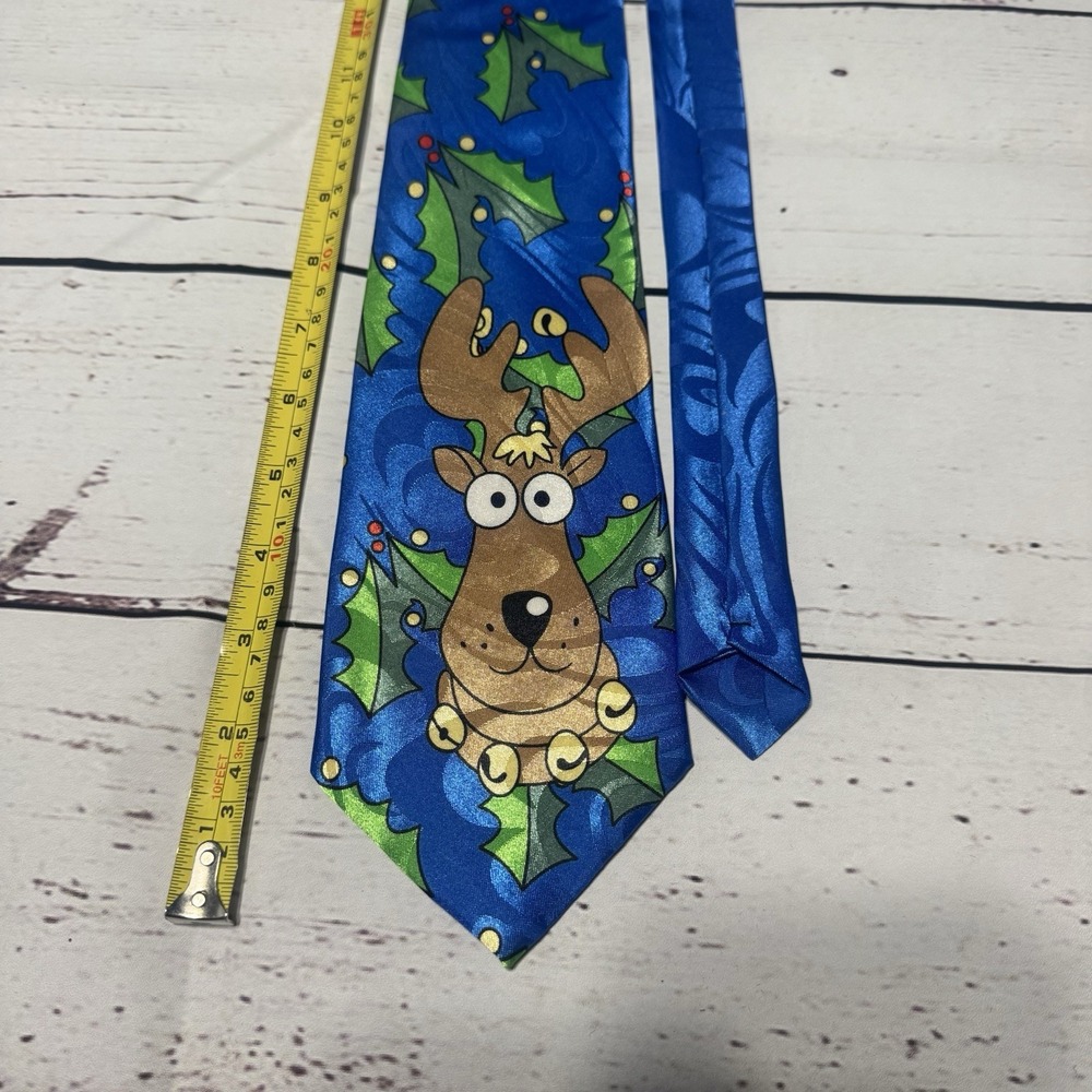 Vintage Blue Reindeer & Mistletoe Christmas Tie